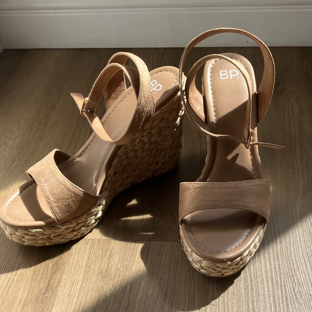 BP Tan Brown Aspidrill Wedge Sandals Worn Once